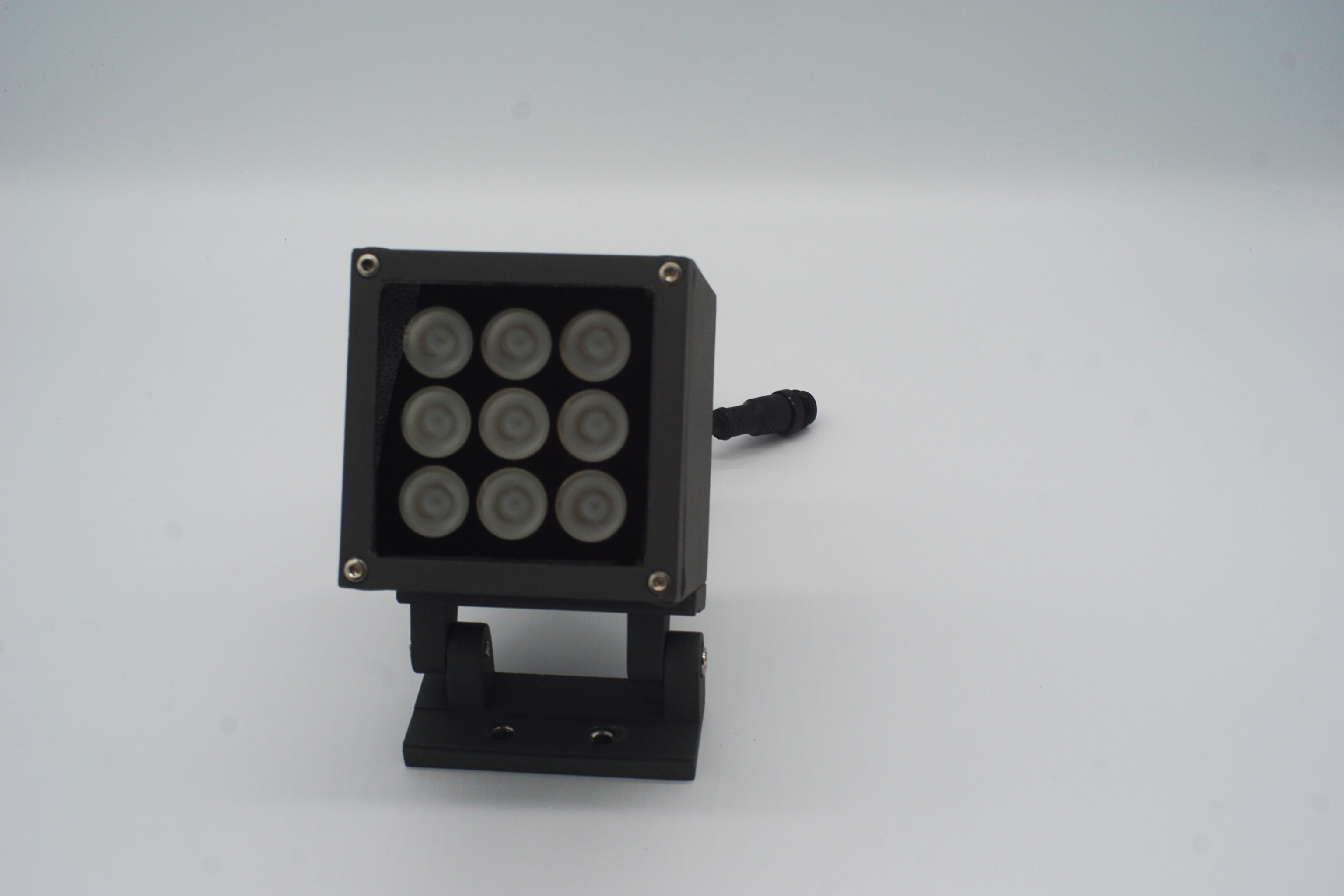 T3 Outdoor LED Projector 8×4W — RGBW, IP65, Architectural Flood - Image 4