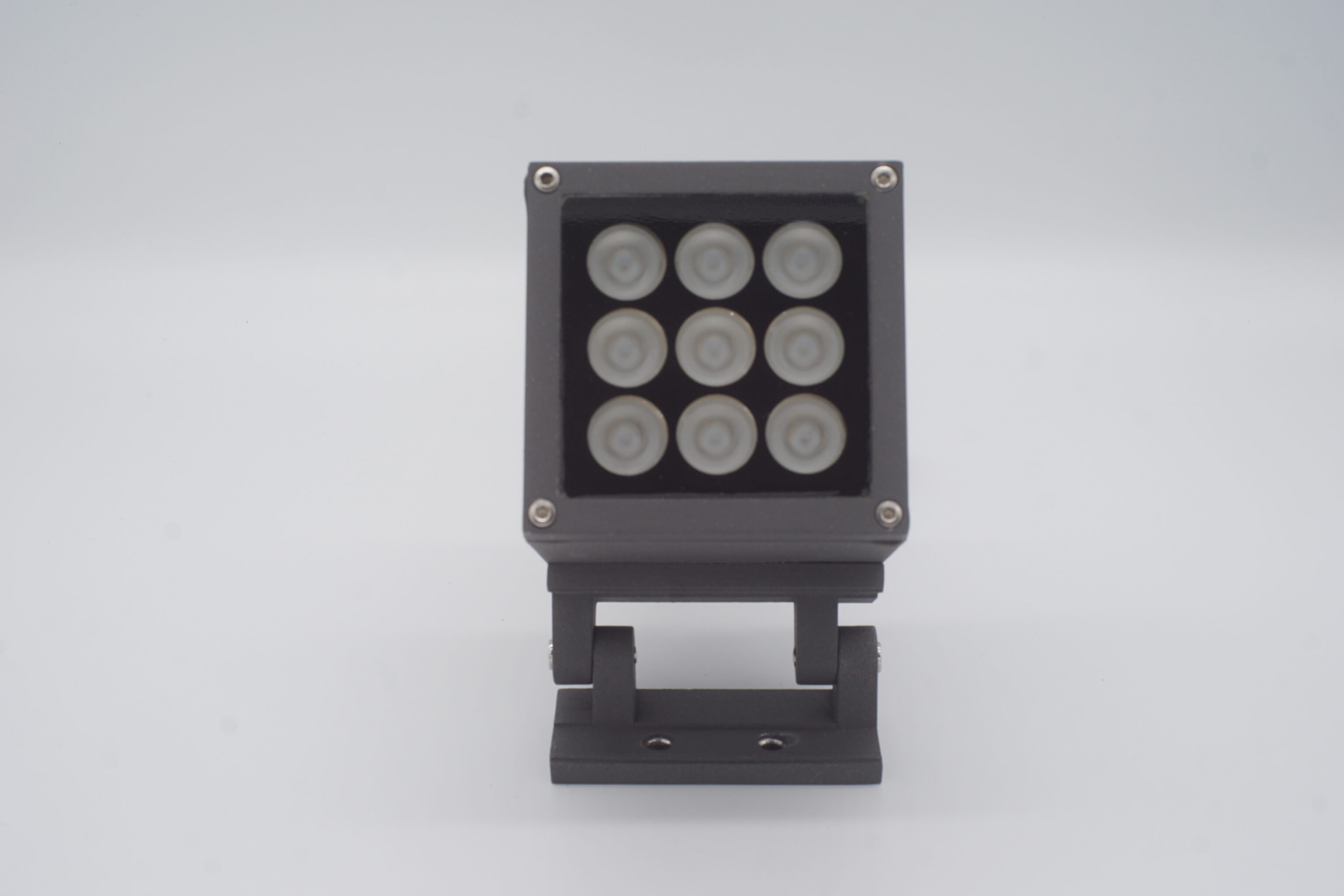 T3 Outdoor LED Projector 8×4W — RGBW, IP65, Architectural Flood - Image 3